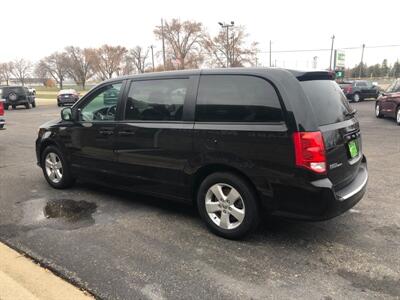 2017 Dodge Grand Caravan SE   - Photo 6 - Owatonna, MN 55060