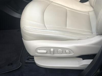 2021 Buick Enclave Premium   - Photo 12 - Owatonna, MN 55060