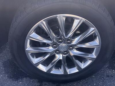 2021 Buick Enclave Premium   - Photo 10 - Owatonna, MN 55060