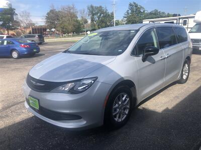 2024 Chrysler Voyager LX   - Photo 5 - Owatonna, MN 55060