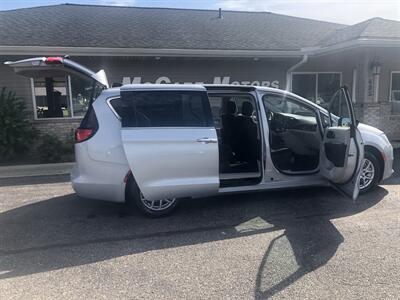 2024 Chrysler Voyager LX   - Photo 26 - Owatonna, MN 55060