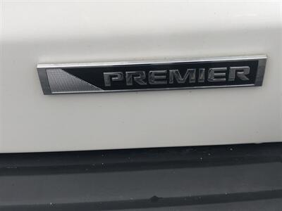 2017 Chevrolet Suburban Premier   - Photo 10 - Owatonna, MN 55060