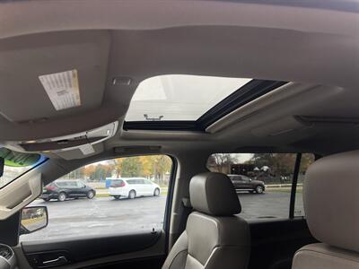 2017 Chevrolet Suburban Premier   - Photo 16 - Owatonna, MN 55060