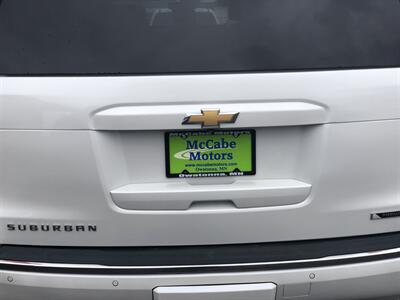 2017 Chevrolet Suburban Premier   - Photo 8 - Owatonna, MN 55060