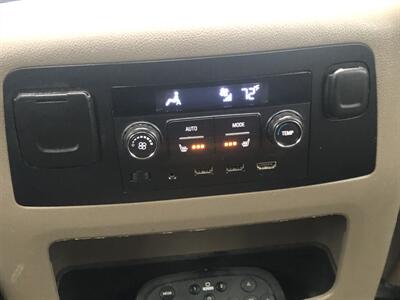 2017 Chevrolet Suburban Premier   - Photo 41 - Owatonna, MN 55060