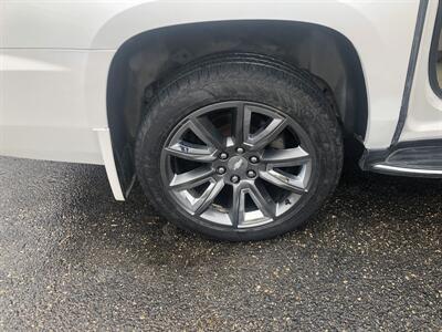 2017 Chevrolet Suburban Premier   - Photo 28 - Owatonna, MN 55060