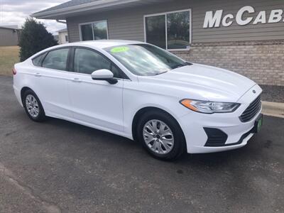 2019 Ford Fusion S   - Photo 4 - Owatonna, MN 55060