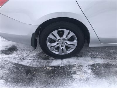 2012 Honda Accord SE   - Photo 13 - Owatonna, MN 55060
