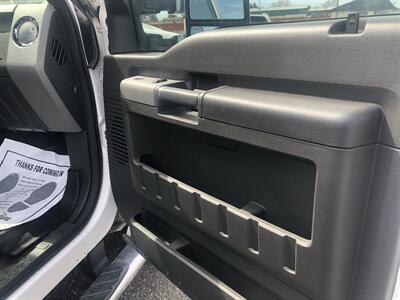 2011 Ford F-250 Super Duty Lariat   - Photo 12 - Owatonna, MN 55060
