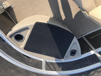 2020 SUN TRACKER FISHING PONTOON 24FT   - Photo 22 - Owatonna, MN 55060