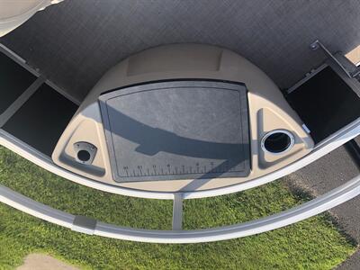 2020 SUN TRACKER FISHING PONTOON 24FT   - Photo 20 - Owatonna, MN 55060