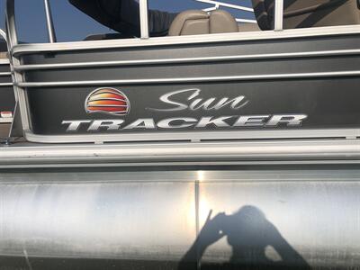 2020 SUN TRACKER FISHING PONTOON 24FT   - Photo 5 - Owatonna, MN 55060
