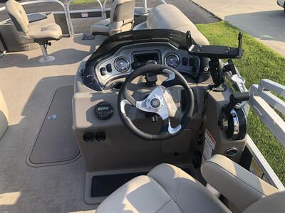 2020 SUN TRACKER FISHING PONTOON 24FT   - Photo 11 - Owatonna, MN 55060