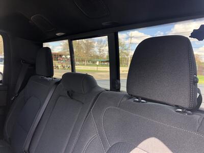 2022 RAM 1500 Big Horn   - Photo 19 - Owatonna, MN 55060
