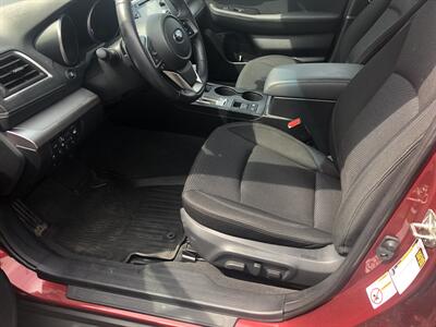 2018 Subaru Outback 2.5i Premium   - Photo 13 - Owatonna, MN 55060