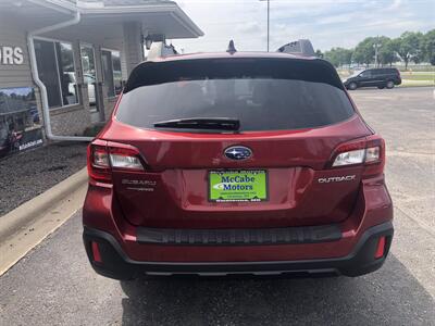 2018 Subaru Outback 2.5i Premium   - Photo 7 - Owatonna, MN 55060