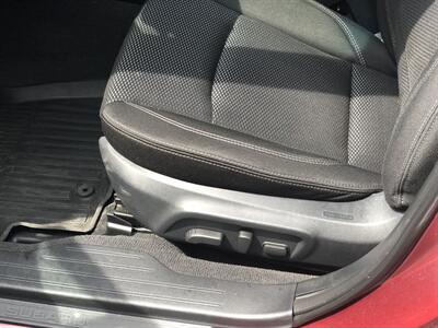 2018 Subaru Outback 2.5i Premium   - Photo 14 - Owatonna, MN 55060
