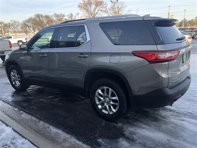 2018 Chevrolet Traverse LT Cloth   - Photo 6 - Owatonna, MN 55060