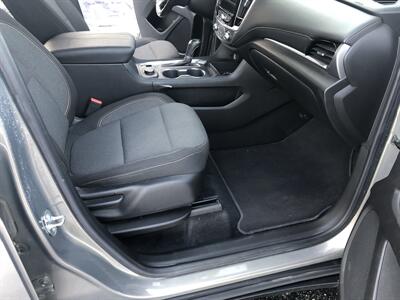 2018 Chevrolet Traverse LT Cloth   - Photo 22 - Owatonna, MN 55060