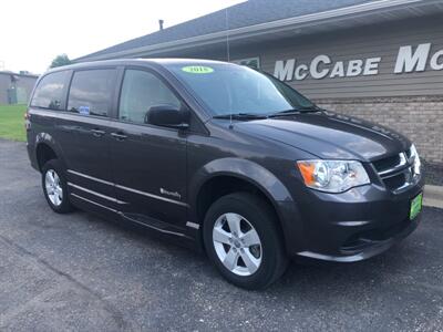 2018 Dodge Grand Caravan SE   - Photo 2 - Owatonna, MN 55060