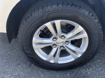 2013 Chevrolet Equinox LT   - Photo 11 - Owatonna, MN 55060