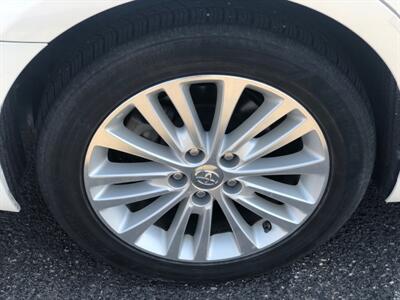 2014 Toyota Avalon Hybrid XLE Premium   - Photo 12 - Owatonna, MN 55060