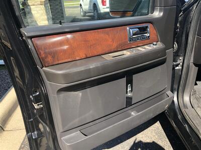 2013 Lincoln Navigator   - Photo 12 - Owatonna, MN 55060