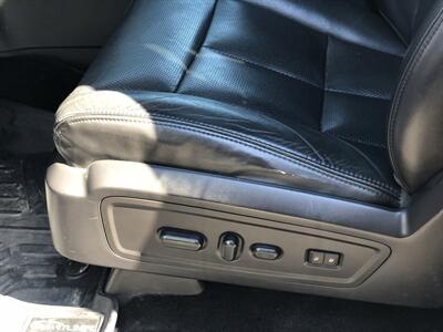 2013 Lincoln Navigator   - Photo 14 - Owatonna, MN 55060