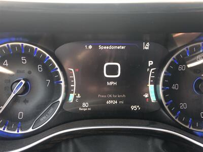 2023 Chrysler Pacifica Limited   - Photo 26 - Owatonna, MN 55060