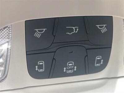2023 Chrysler Pacifica Limited   - Photo 30 - Owatonna, MN 55060