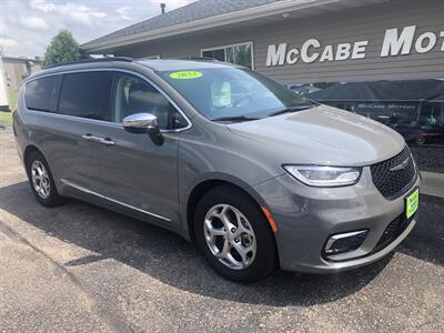 2023 Chrysler Pacifica Limited   - Photo 2 - Owatonna, MN 55060