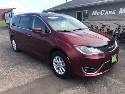 2020 Chrysler Pacifica Touring   - Photo 2 - Owatonna, MN 55060