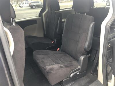 2014 Dodge Grand Caravan SXT   - Photo 16 - Owatonna, MN 55060