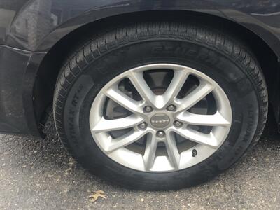 2014 Dodge Grand Caravan SXT   - Photo 7 - Owatonna, MN 55060