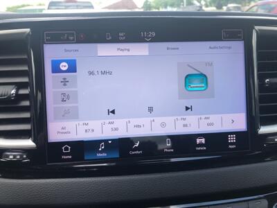 2023 Chrysler Pacifica Touring L   - Photo 21 - Owatonna, MN 55060