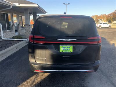 2023 Chrysler Pacifica Touring L   - Photo 30 - Owatonna, MN 55060