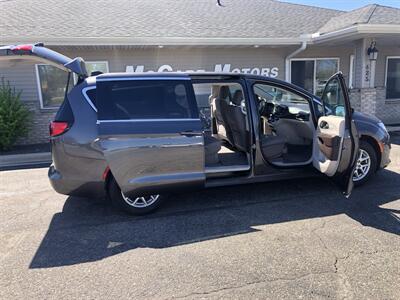 2021 Chrysler Voyager LX   - Photo 21 - Owatonna, MN 55060