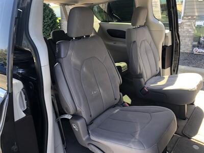 2021 Chrysler Voyager LX   - Photo 20 - Owatonna, MN 55060