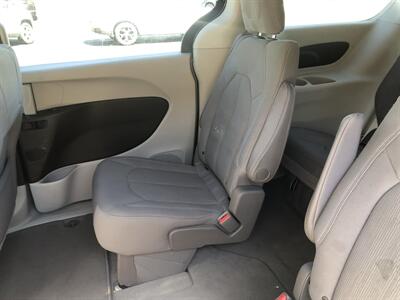 2021 Chrysler Voyager LX   - Photo 13 - Owatonna, MN 55060