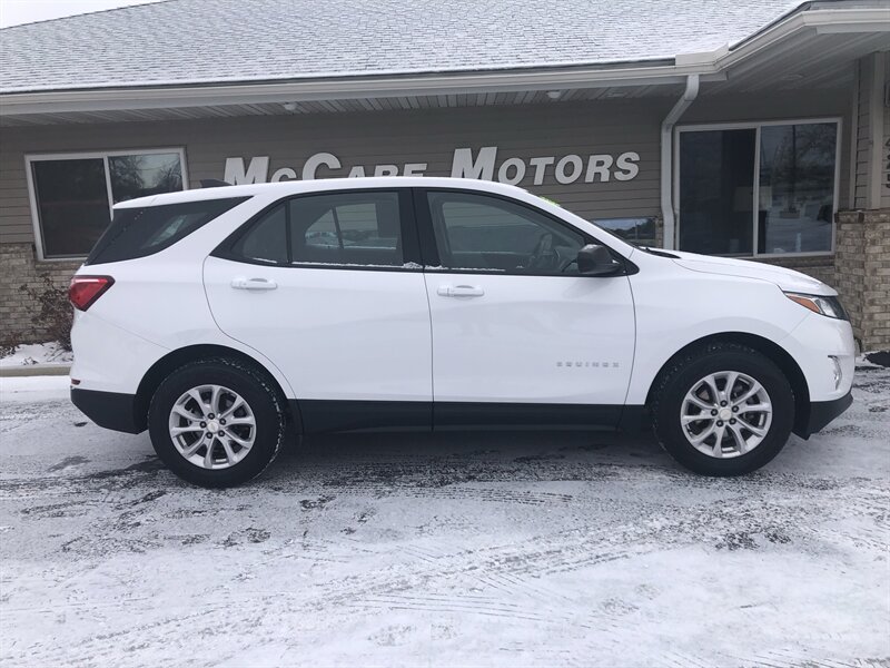 2018 Chevrolet Equinox LS   - Photo 1 - Owatonna, MN 55060