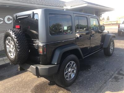 2017 Jeep Wrangler Unlimited Rubicon   - Photo 9 - Owatonna, MN 55060