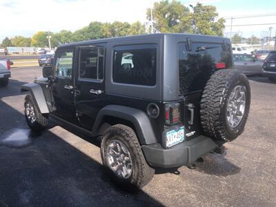 2017 Jeep Wrangler Unlimited Rubicon   - Photo 6 - Owatonna, MN 55060