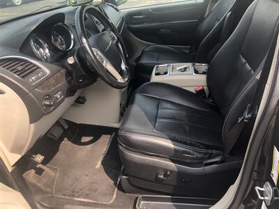 2014 Chrysler Town and Country Touring-L   - Photo 11 - Owatonna, MN 55060
