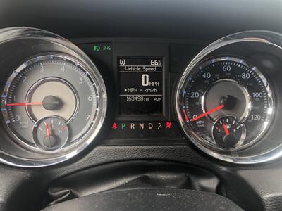 2014 Chrysler Town and Country Touring-L   - Photo 32 - Owatonna, MN 55060