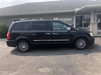 2014 Chrysler Town and Country Touring-L   - Photo 1 - Owatonna, MN 55060