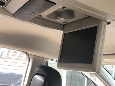2014 Chrysler Town and Country Touring-L   - Photo 23 - Owatonna, MN 55060