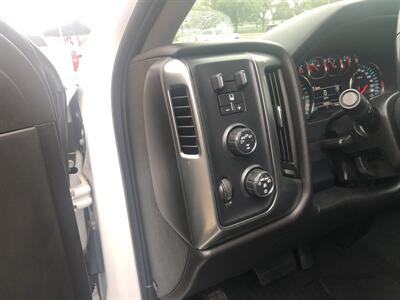 2019 Chevrolet Silverado 1500 LD LT   - Photo 26 - Owatonna, MN 55060