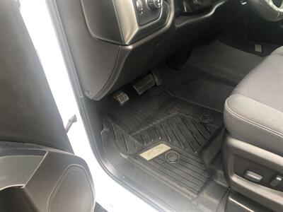 2019 Chevrolet Silverado 1500 LD LT   - Photo 25 - Owatonna, MN 55060