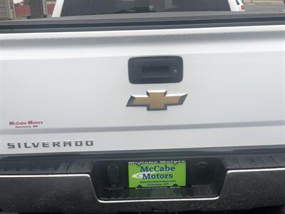 2019 Chevrolet Silverado 1500 LD LT   - Photo 11 - Owatonna, MN 55060