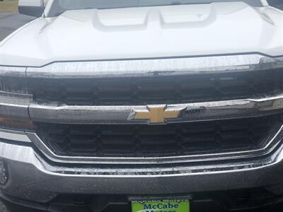 2019 Chevrolet Silverado 1500 LD LT   - Photo 9 - Owatonna, MN 55060